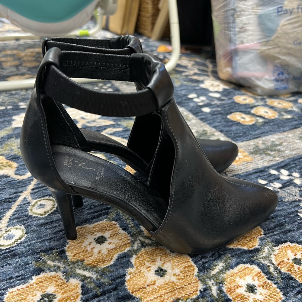 Vera wang Heel